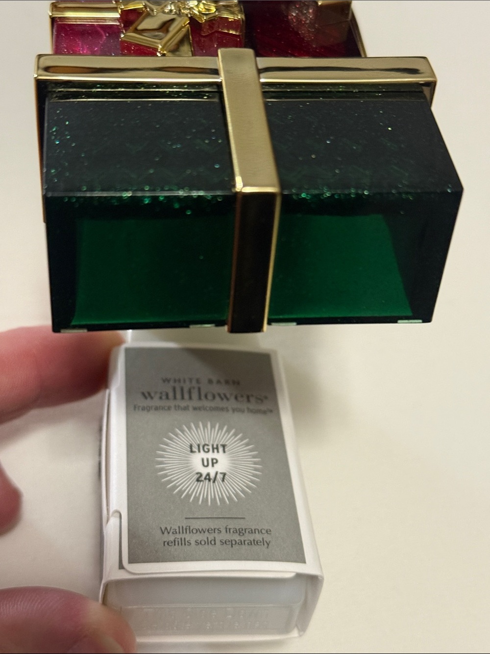 Bath & Body Works Red, Pink, & Green Holiday Present Light-Up Wallflower Plug - Picture 3 of 8